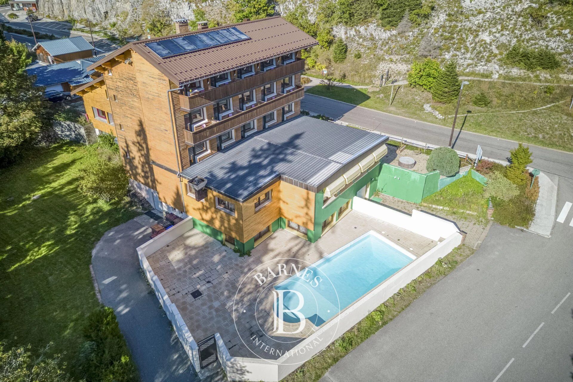BARNES Pays de Gex - GEX - HOTEL-RESTAURANT WITH SWIMMING POOL - MONT-BLANC VIEW - picture 2