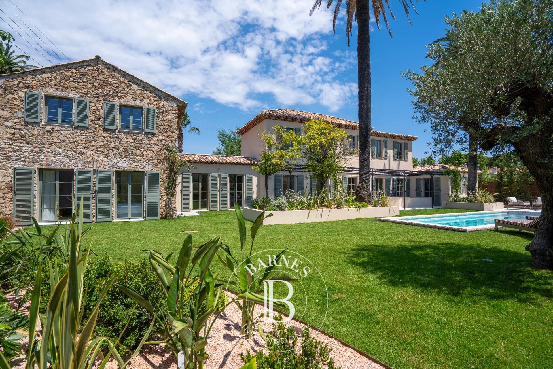 VILLA SAINT-TROPEZ - 5 CHAMBRES - PISCINE - VILLAGE - picture 1