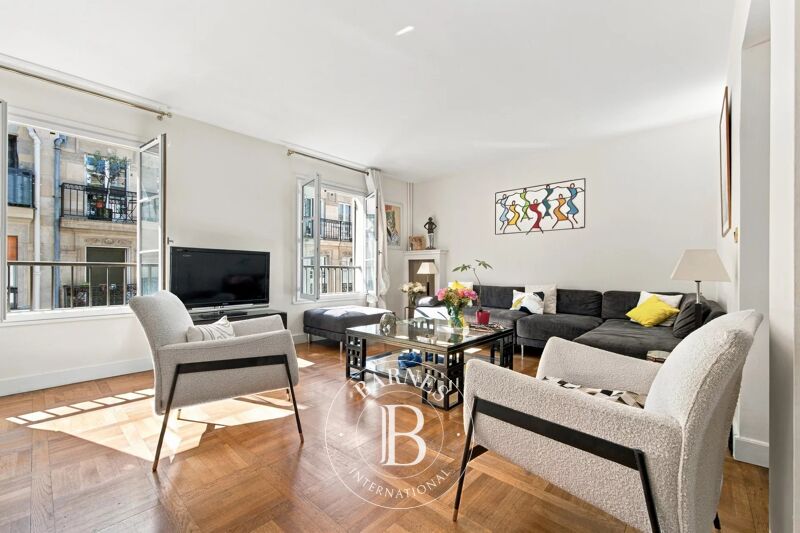 For Sale Apartment | Paris 3ème - picture 3