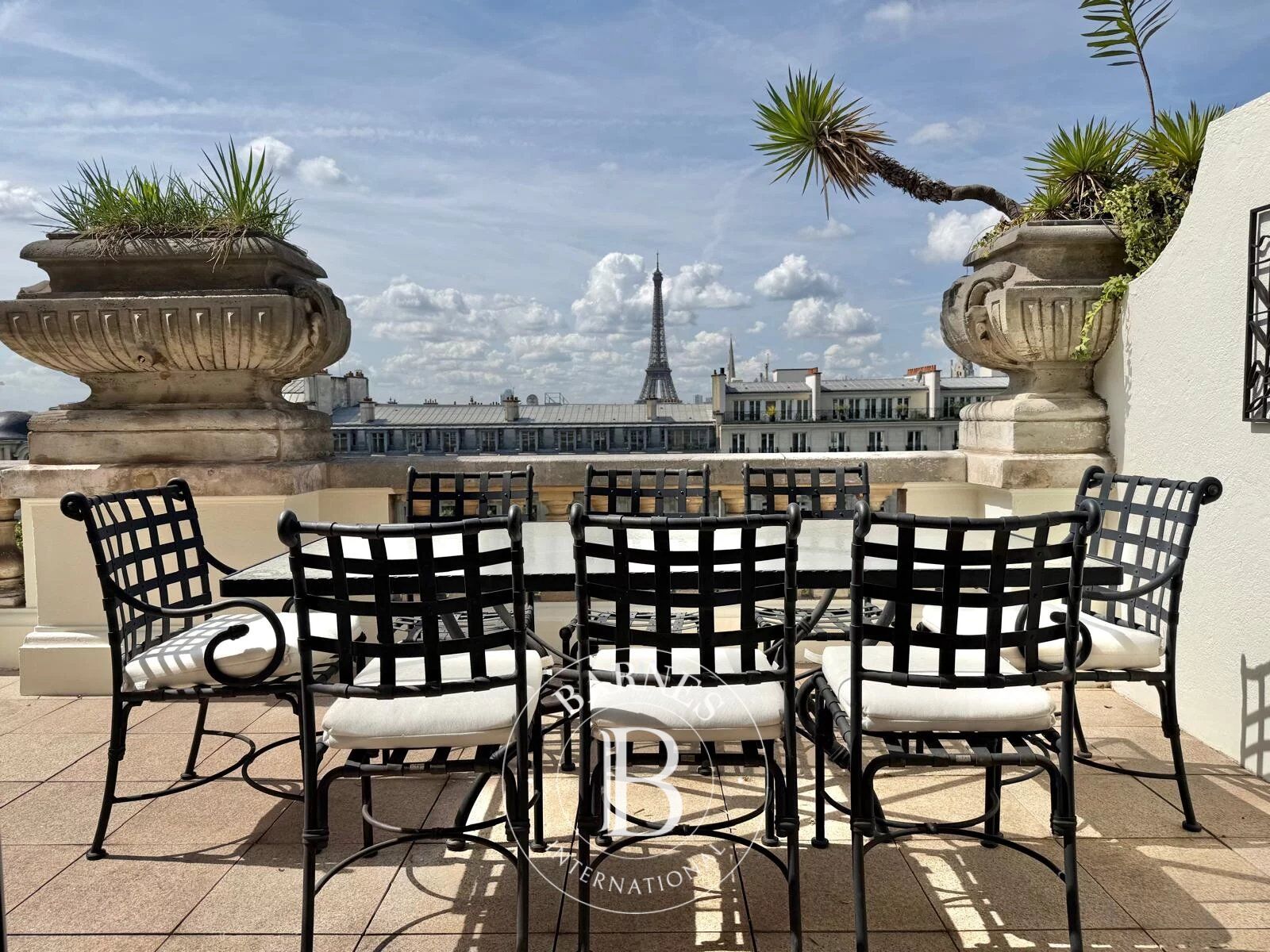 EXCLUSIVITE - PARIS 8 - Champs-Elysées - vue Tour Eiffel - Terrasse - Exceptionnel - picture 3