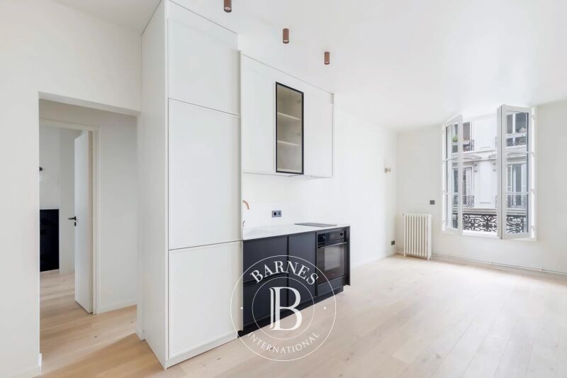 À vendre Appartement | Paris 9ème - picture 2
