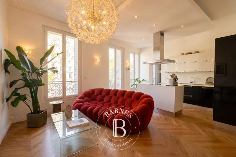 For Rent, Apartment Paris 9ème 1 Bedroom - 52 m² - € 2,300 / month