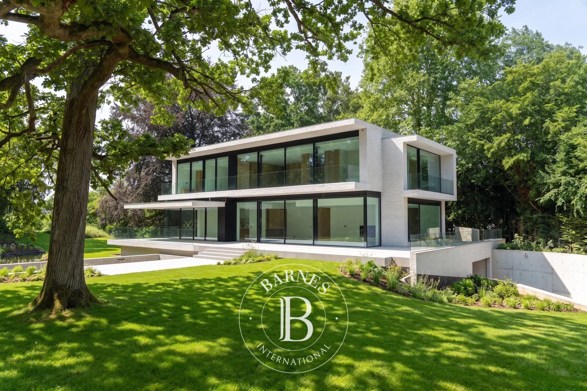 Espinette – Stunning new contemporary villa - picture 2