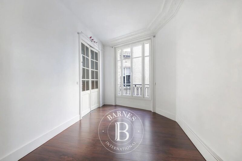 For Sale Apartment | Paris 7ème - picture 3