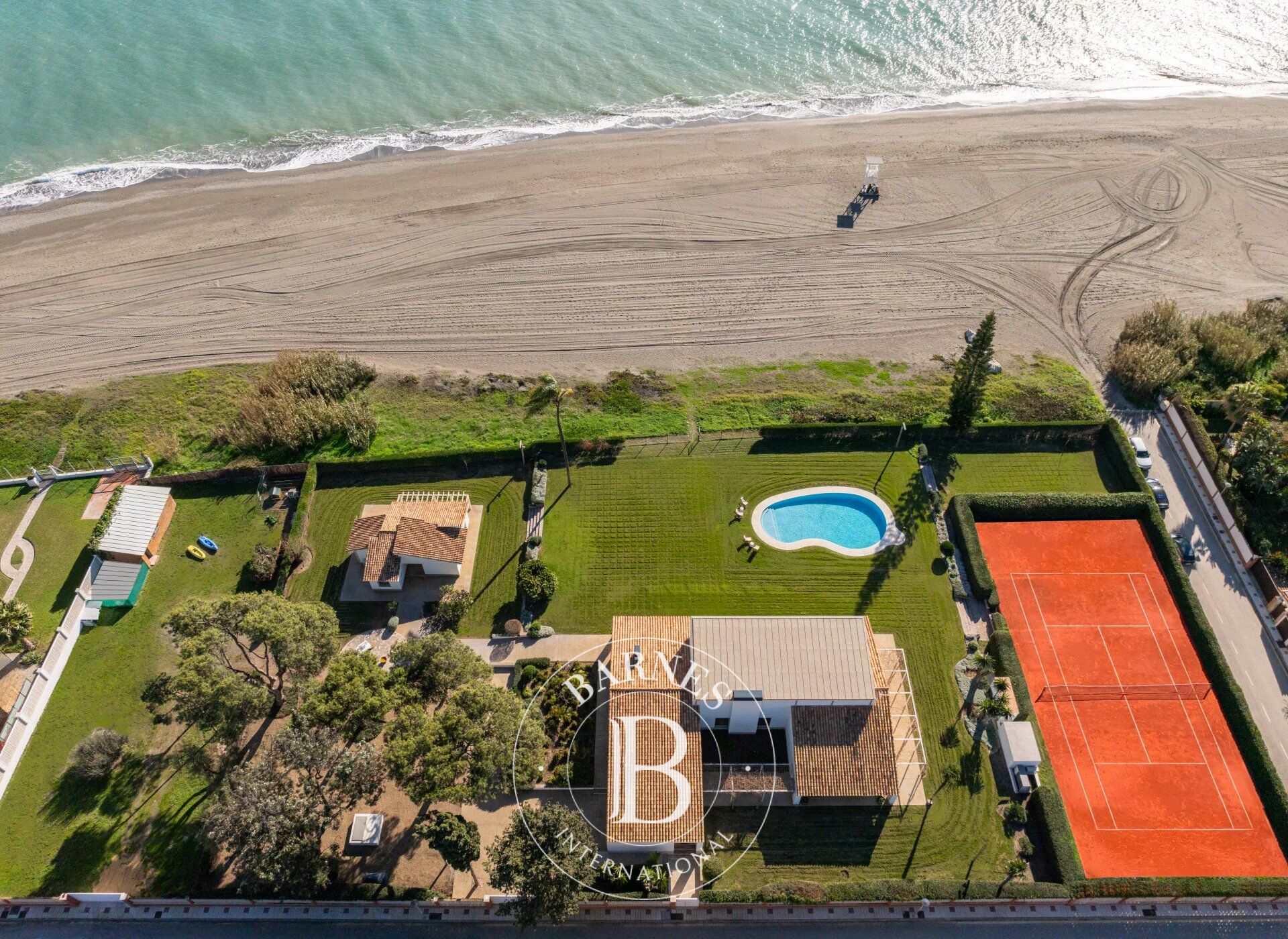 MEDITERRANEAN BEACHFRONT ESTATE · MÁLAGA - picture 1