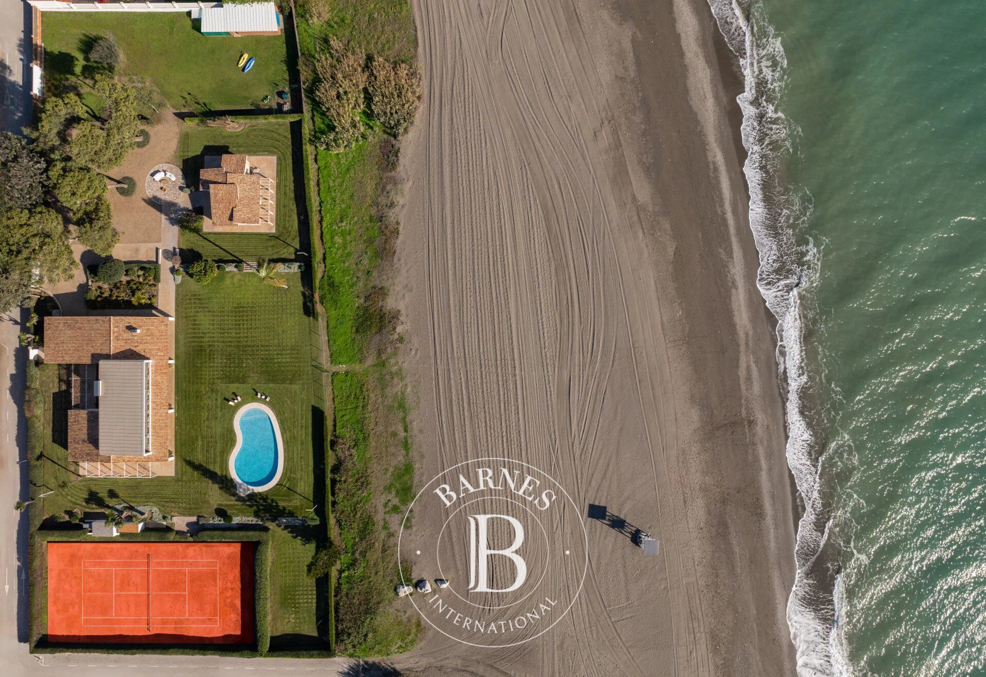 MEDITERRANEAN BEACHFRONT ESTATE · MÁLAGA - picture 2
