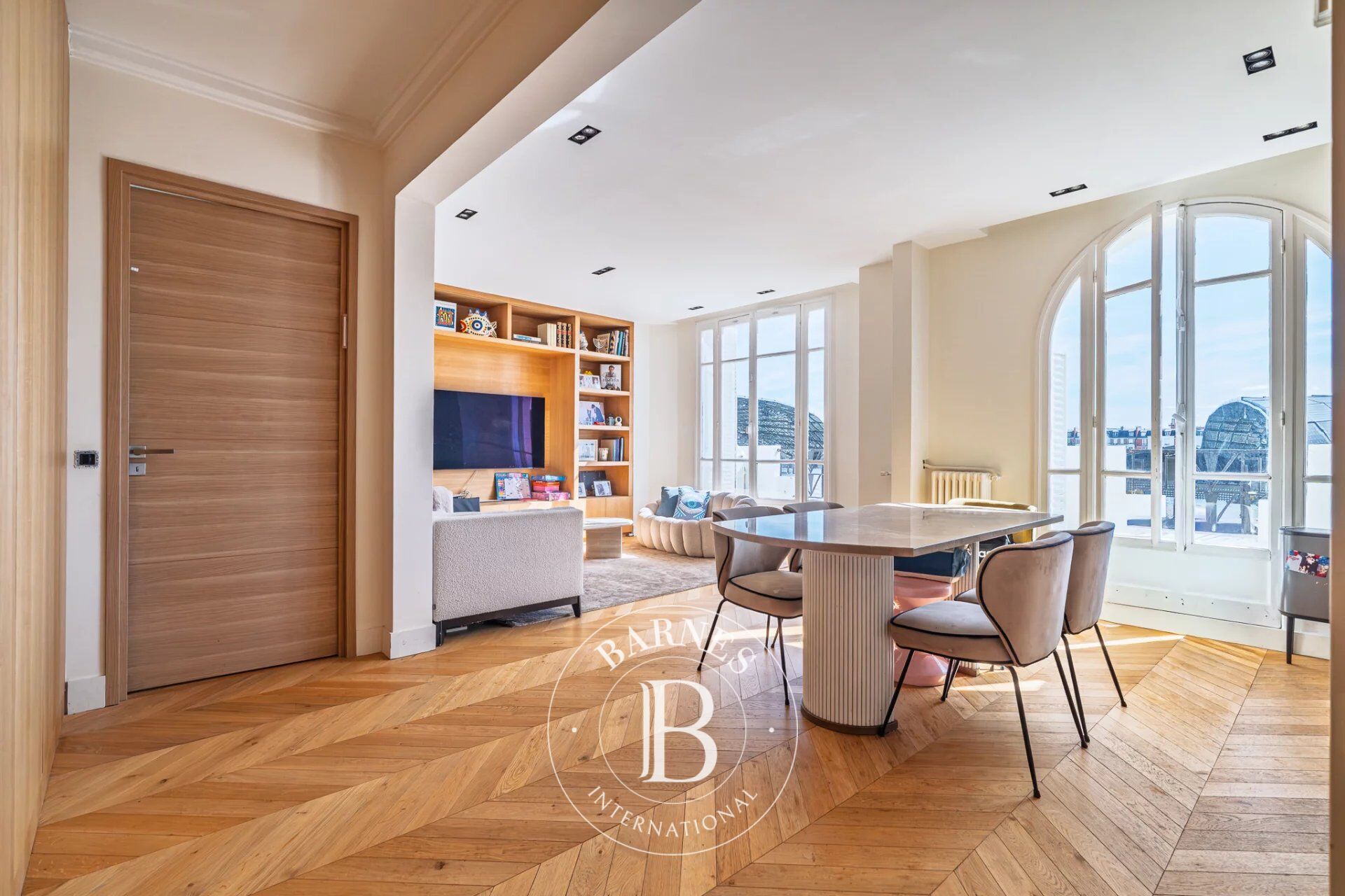 BEL APPARTEMENT - BOULOGNE NORD - 2 CHAMBRES - BALCONS - LUMINEUX - picture 1