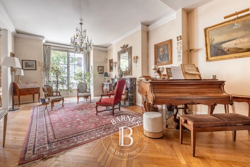 For Sale Apartment | Paris 7ème - picture 3