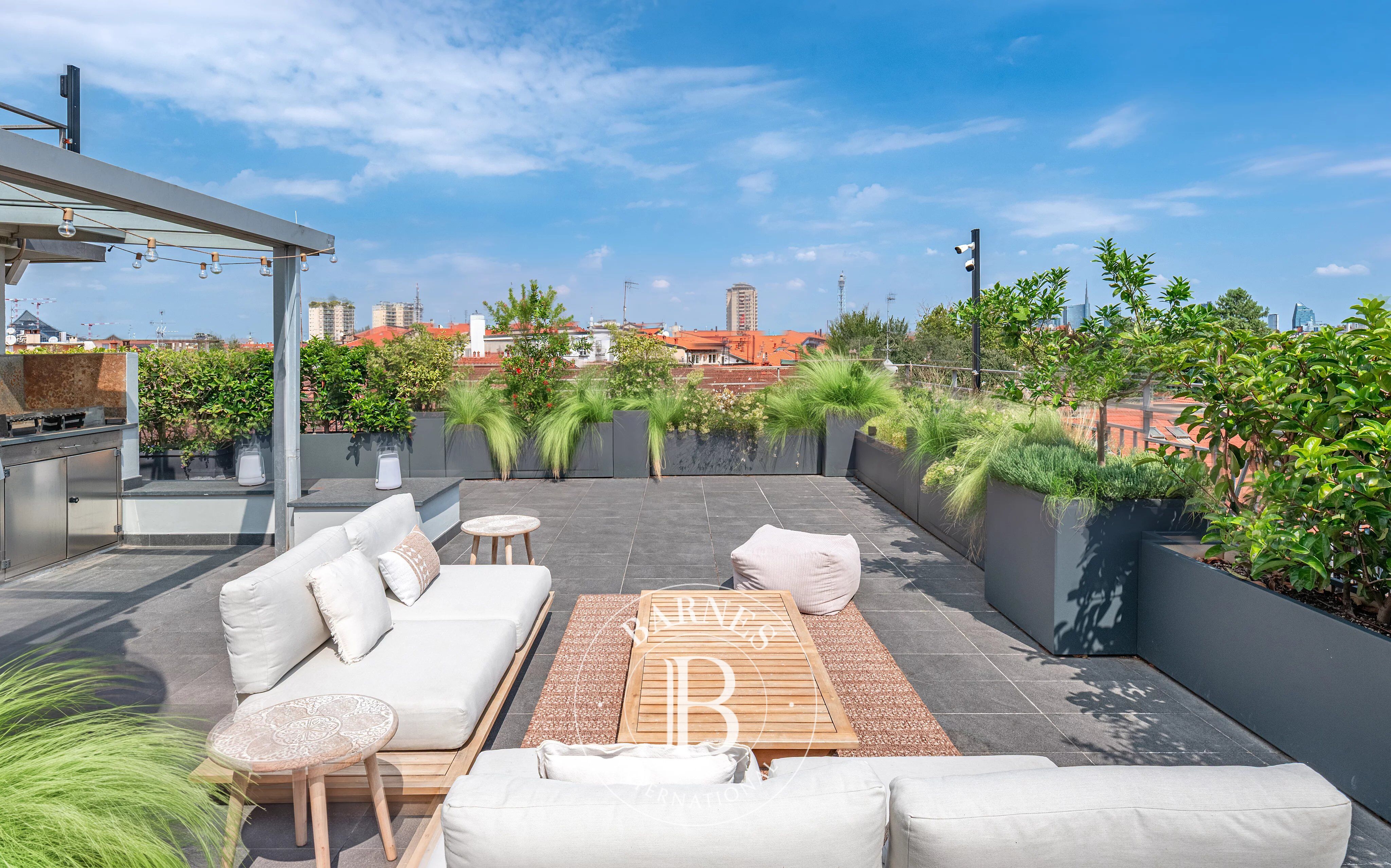 Penthouse Duplex with Extensive Panoramic Terraces and Sweeping Views over Milan - picture 1