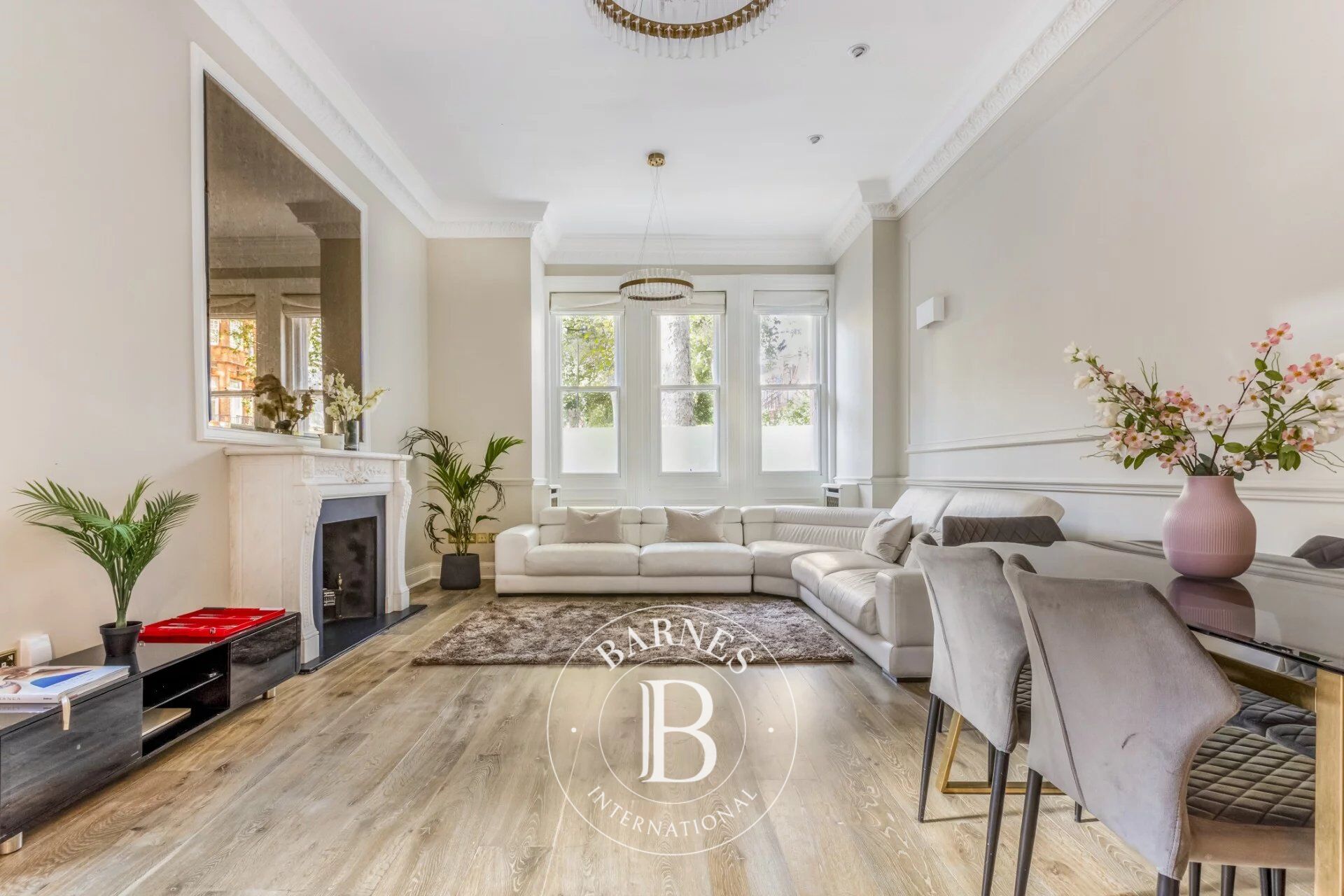 Sloane Gardens, Chelsea / South Kensington - picture 1