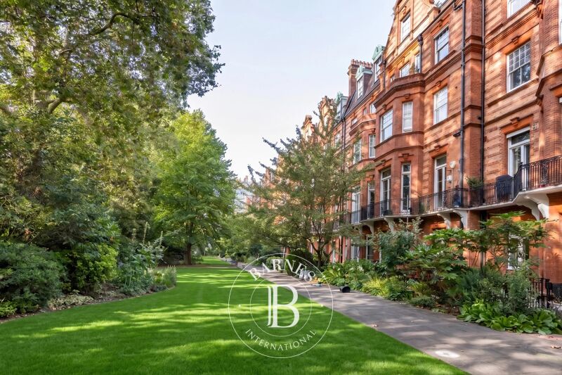 For Rent Apartment | London - picture 2