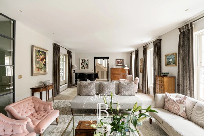 For Rent House | London - picture 1