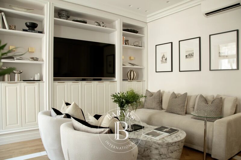 For Rent Apartment | Paris 8ème - picture 1