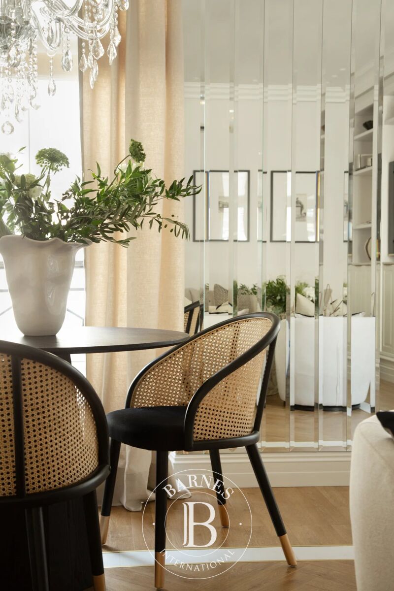 For Rent Apartment | Paris 8ème - picture 3