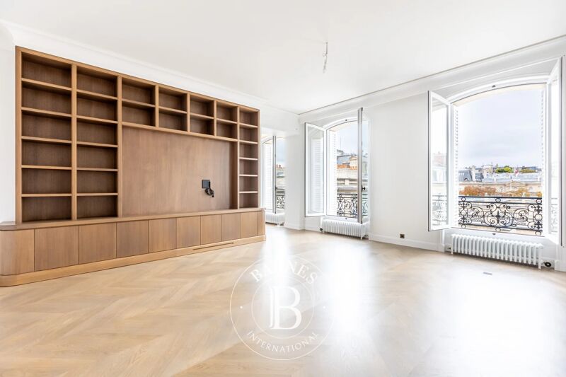 For Sale Apartment | Paris 8ème - picture 3